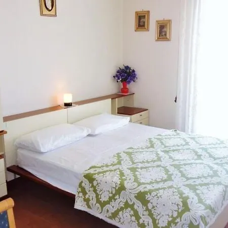 Apartment Belvilla By Oyo Aurora 19a
